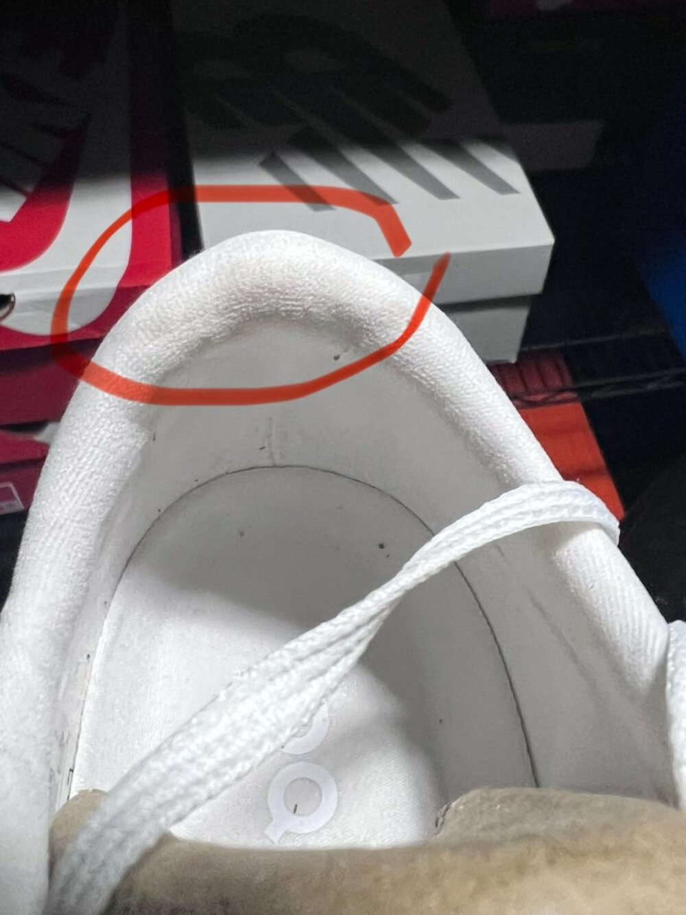On Running Cloudzone Triple White Wmn's 3WF10071200 - New with Defects - Picture 10 of 13